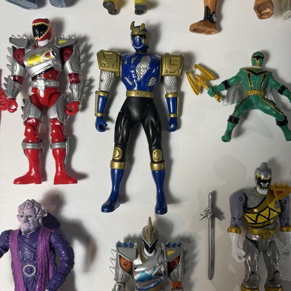 Vintage 90s Y2K Power Rangers Action Figures Lot w/ Accessories 20+ Pcs - Picture 8 of 16